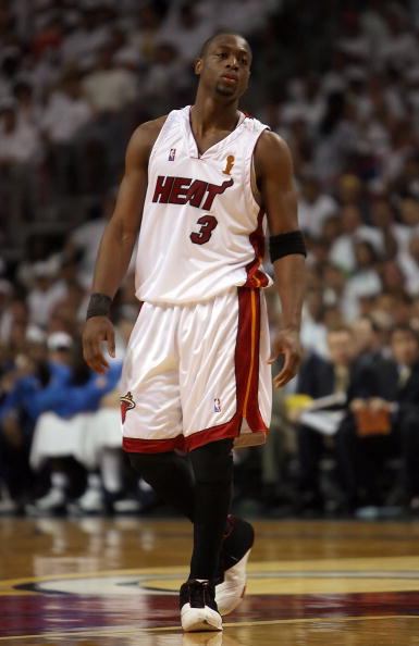 国乒人事震动！王励勤、王皓掌权暗藏玄机，马琳去向成最大悬念（国乒高层变动：王励勤、王皓上位藏伏笔，马琳去向成焦点）