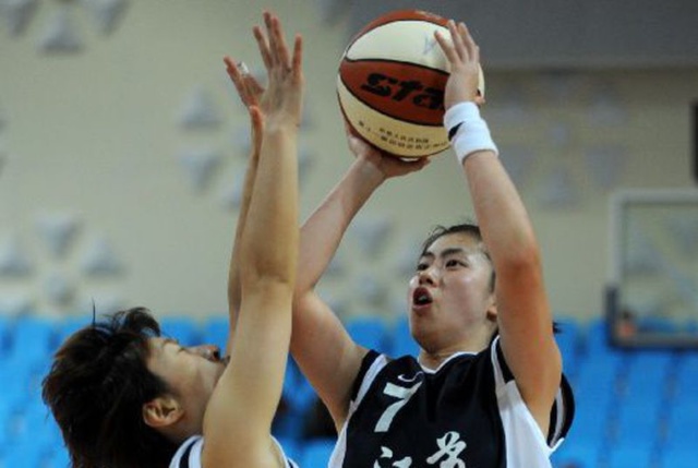 除升班马外，那不勒斯是五大联赛唯一2025年主场不败球队（2025年五大联赛主场不败队仅那不勒斯，升班马除外）