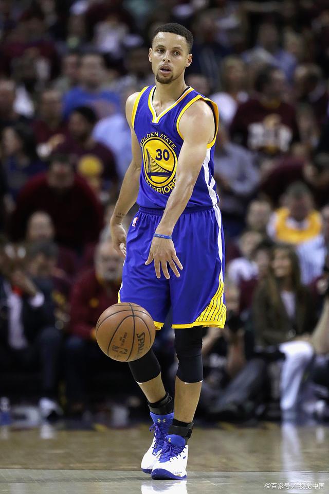 博主：河南队前往泰国曼谷进行封闭训练，并将与泰国球队热身（博主称：河南队赴曼谷封闭拉练，计划与泰国球队进行热身赛）