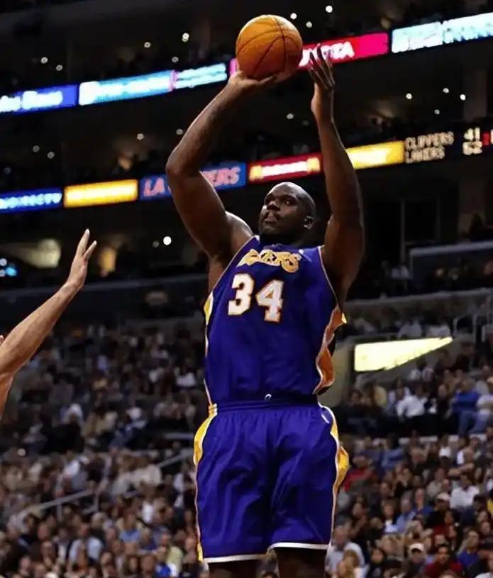 维尼修斯：主场作战目标就是赢球，相信加西亚能帮助球队取胜（维尼修斯：坐镇主场目标唯有胜利，相信加西亚能助球队取胜）