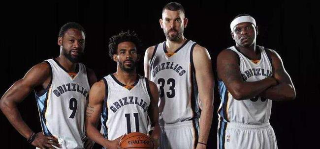 【CBA俱乐部杯】广东队晋级八强，杜锋：“我们磨合得越来越好”（CBA俱乐部杯：广东闯入八强，杜锋称球队默契渐入佳境）